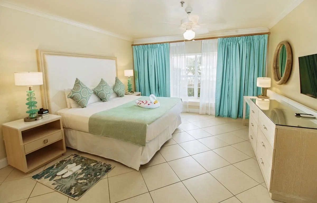 Bay Gardens Beach Resort and Spa 8